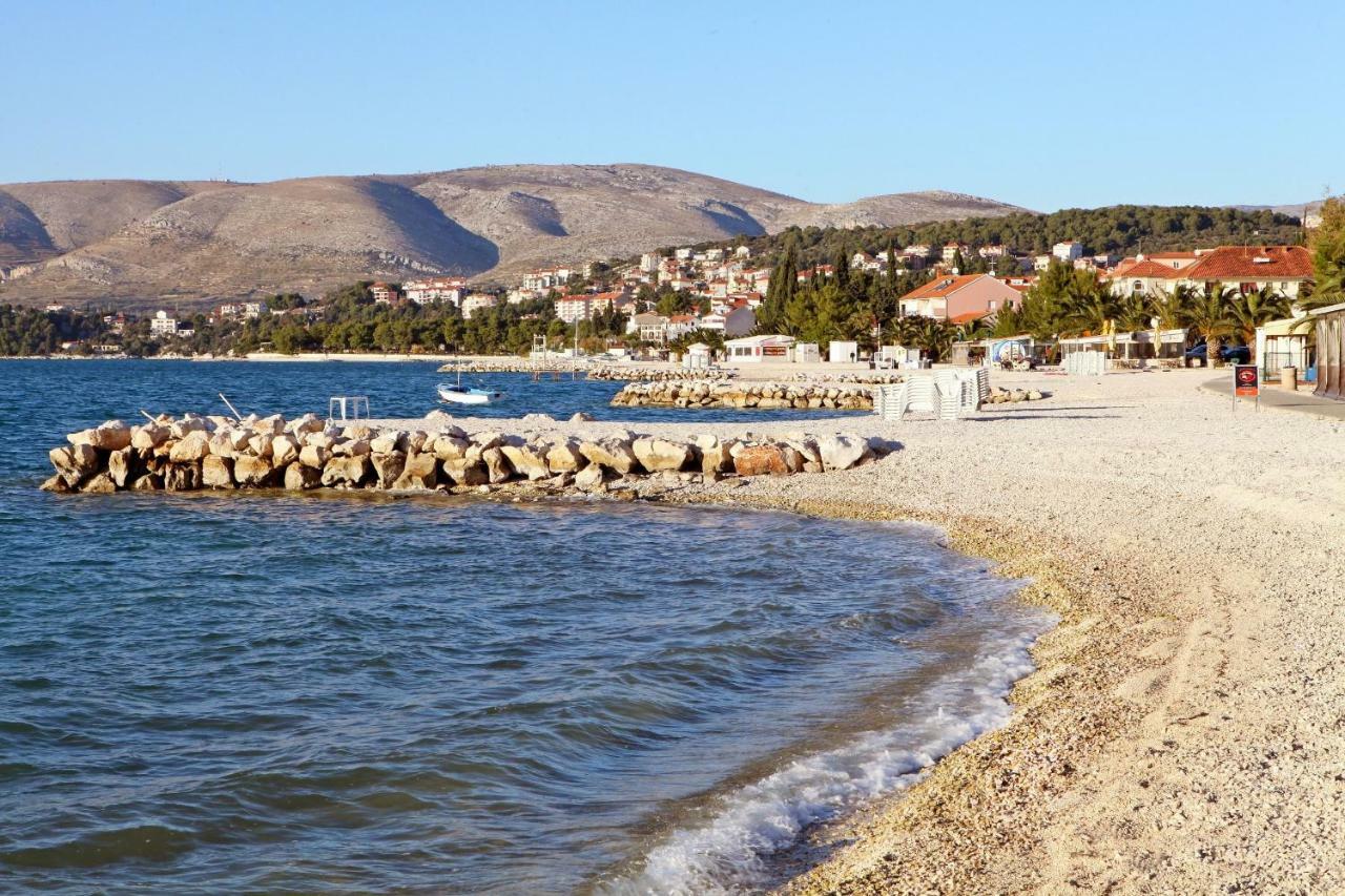Apartments And Room Maestral Trogir Bagian luar foto